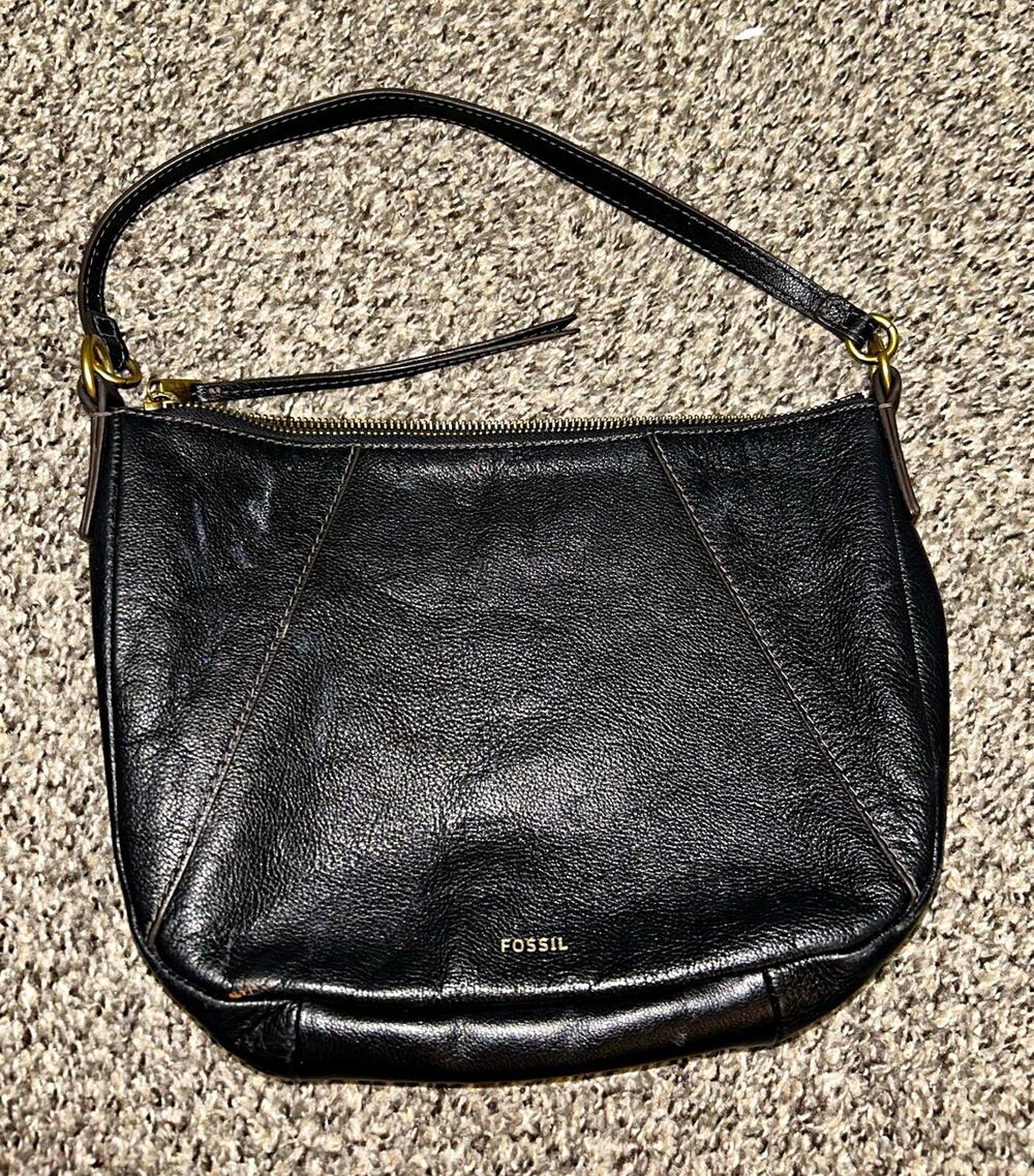 Fossil Women’s Black Zip-Top Shoulder Bag Purse w/ Gold Hardware Solid